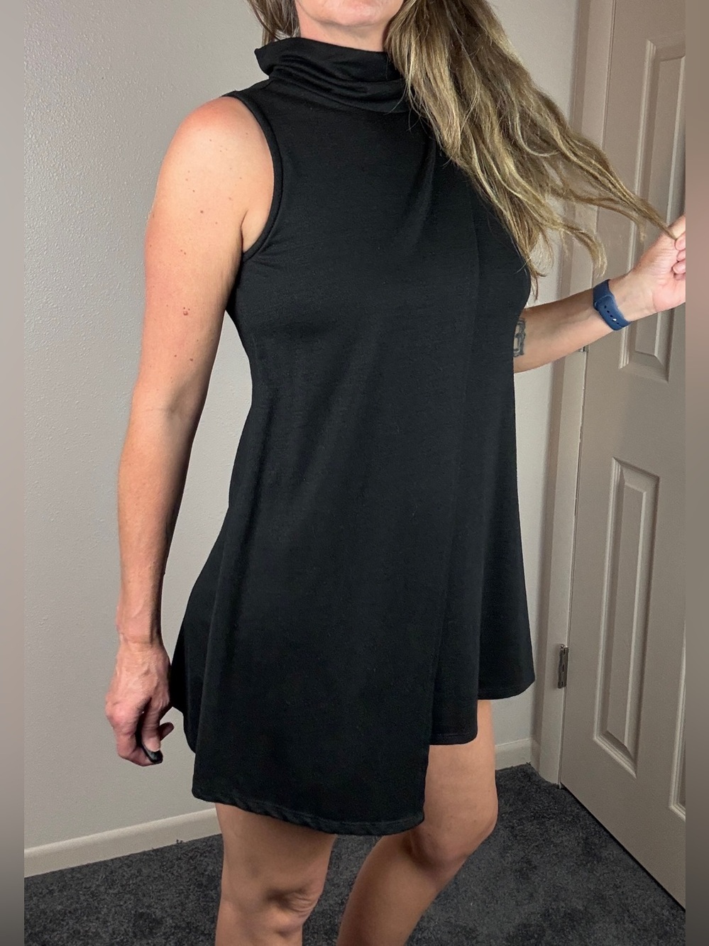 Black Sleeveless Turtleneck A-Line Tunic Dress - size Large